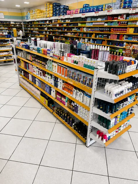 Setor de dermocosméticos e higiene da Drogaria MedFarma